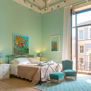sicily-in-home-centro-catania-pescheria.taorminaitalyhotels.com/